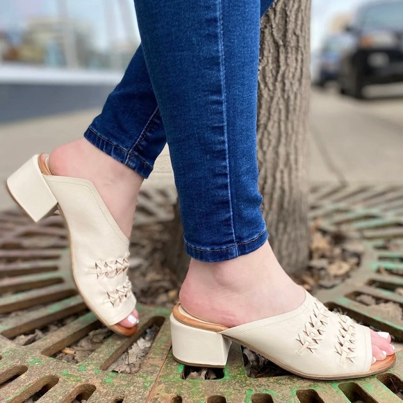 NIB Miz Mooz Briar 39 8.5-9 Whipstitch Leather Heeled Slide Sandal Brandy Brown - Picture 12 of 12